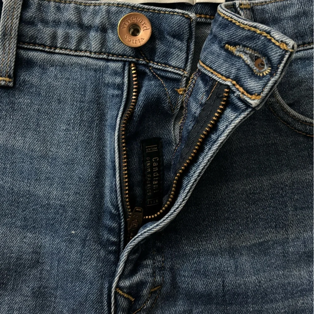 Vineyard Vines Classic Blue Denim Shorts - Picture 5 of 7